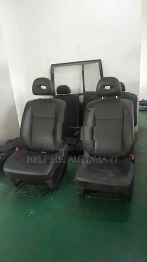 Nissan X Trail T31 Seat Set