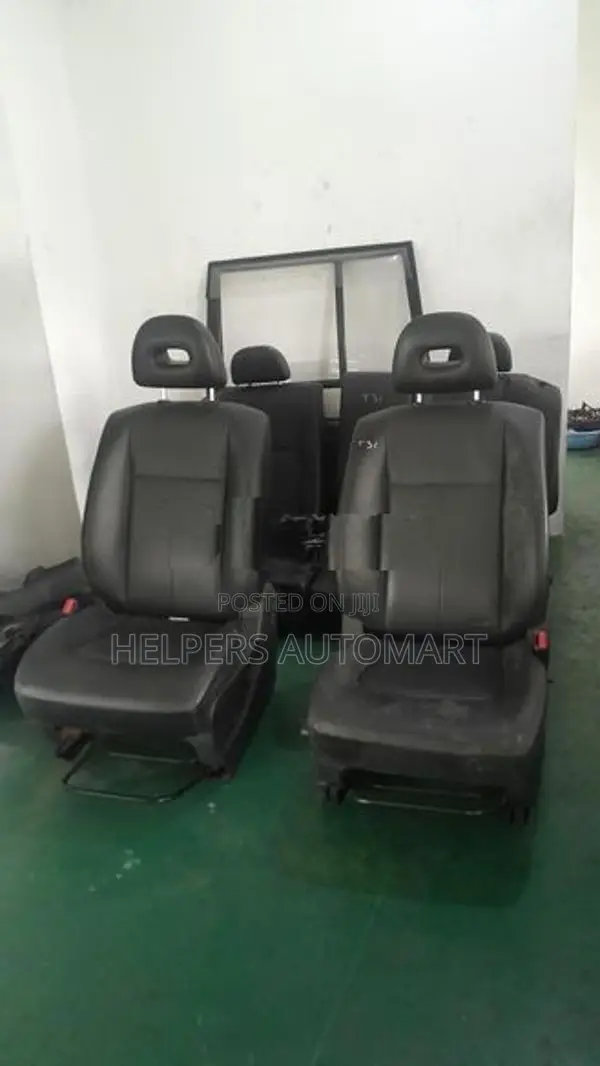 Nissan X Trail T31 Seat Set