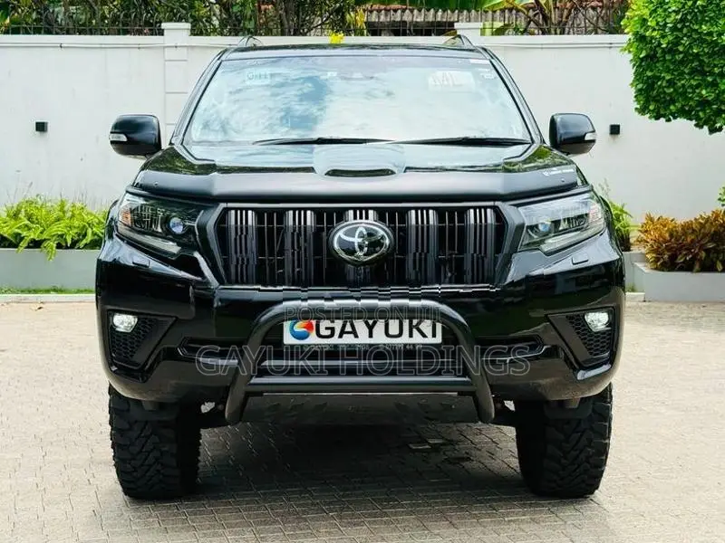 Toyota Land Cruiser Prado Shadow Edition 2023