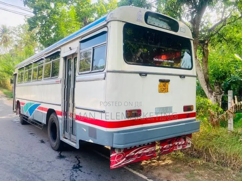 Tata 1313 2005