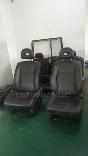 Nissan X Trail T31 Seat Set