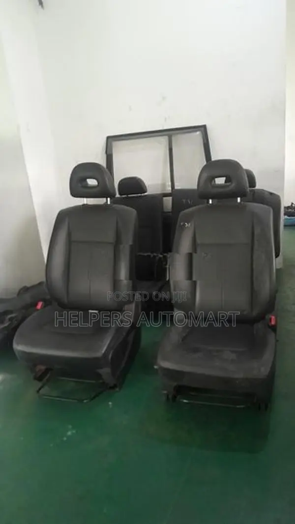 Nissan X Trail T31 Seat Set