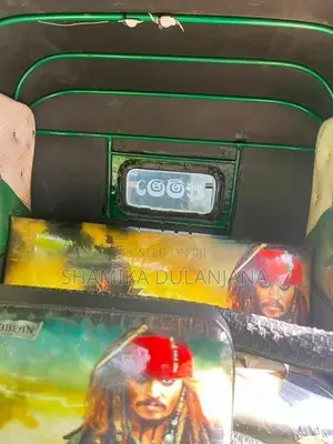 Bajaj RE 1999