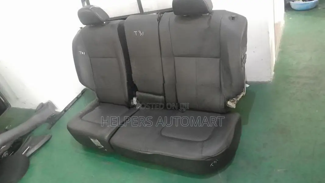 Nissan X Trail T31 Seat Set