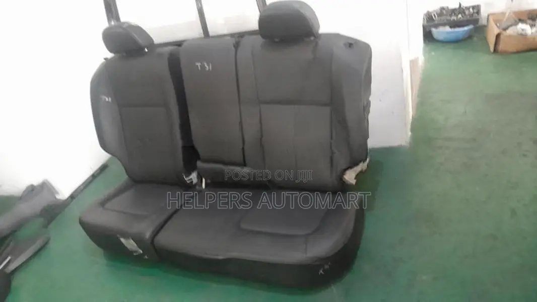 Nissan X Trail T31 Seat Set