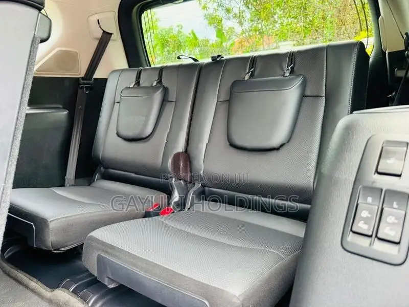 Toyota Land Cruiser Prado Shadow Edition 2023