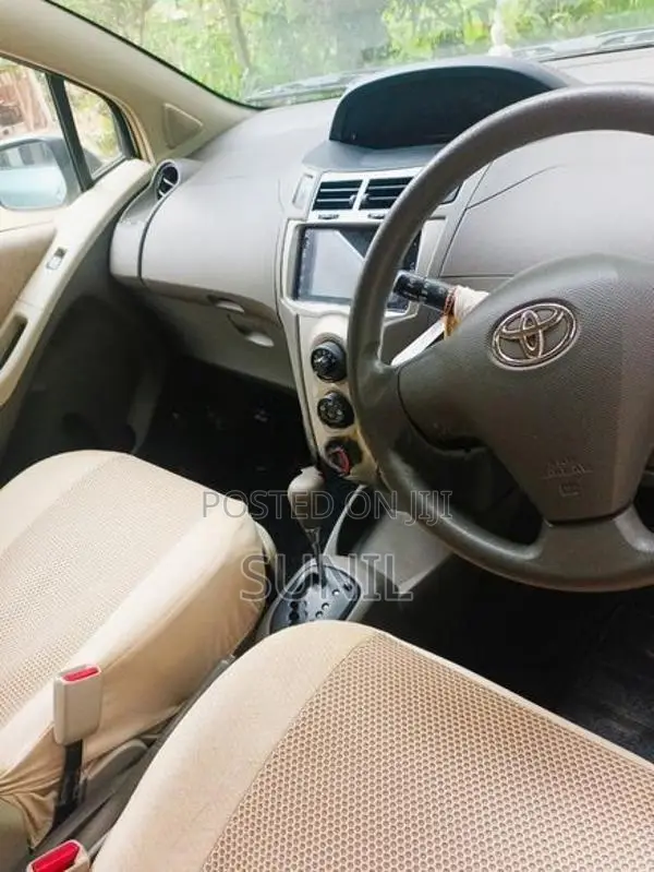 Toyota Vitz 2007