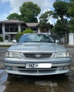Nissan Sunny Super Saloon 2001
