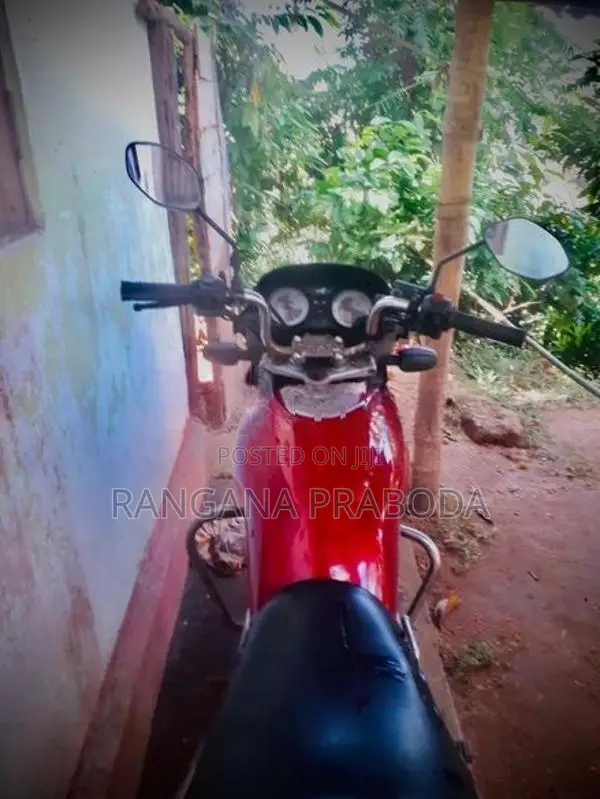 TVS Victor 2005