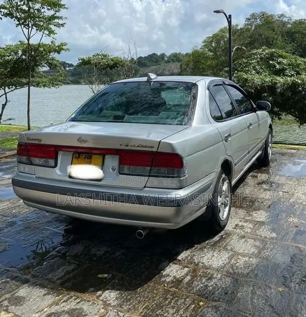 Nissan Sunny Super Saloon 2001