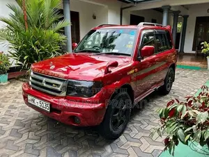 Mitsubishi Pajero 2000