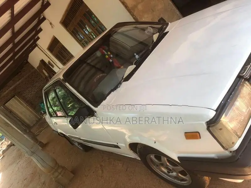 Nissan Sunny HB11 1985
