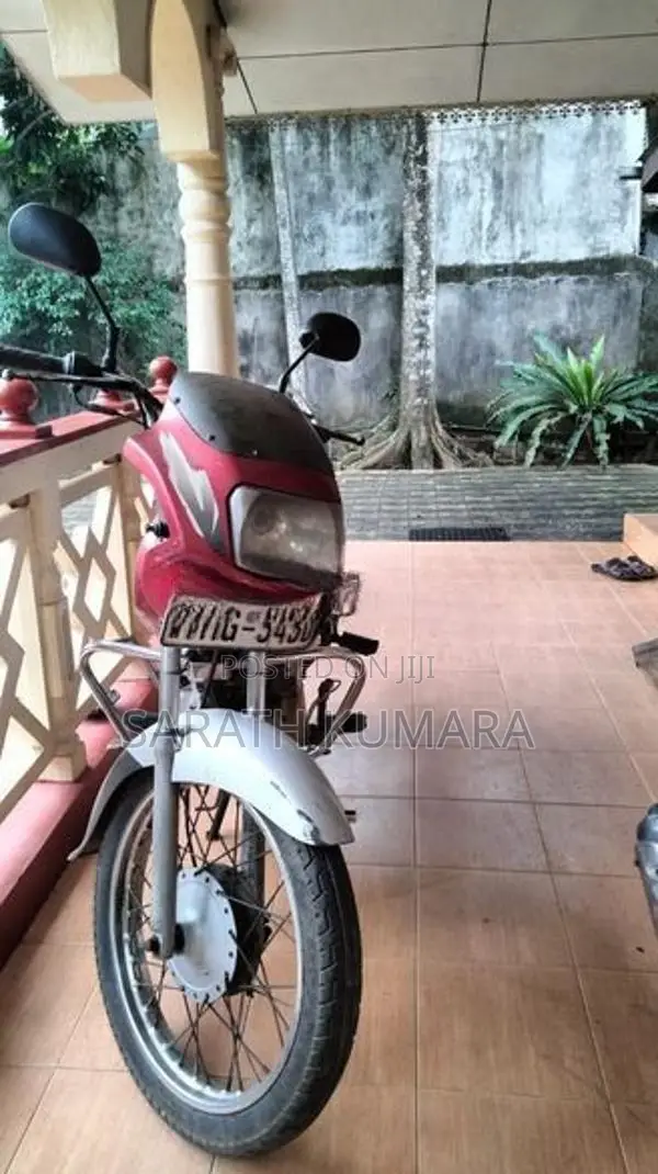 TVS Victor 2005