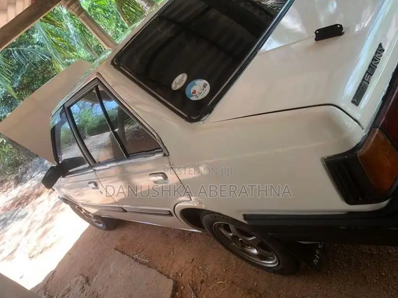 Nissan Sunny HB11 1985