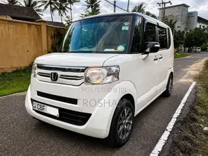 Honda N-Box 2015