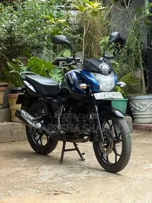 Bajaj Discover 150 2016
