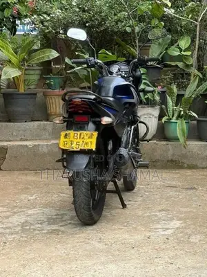 Bajaj Discover 150 2016