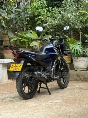 Bajaj Discover 150 2016