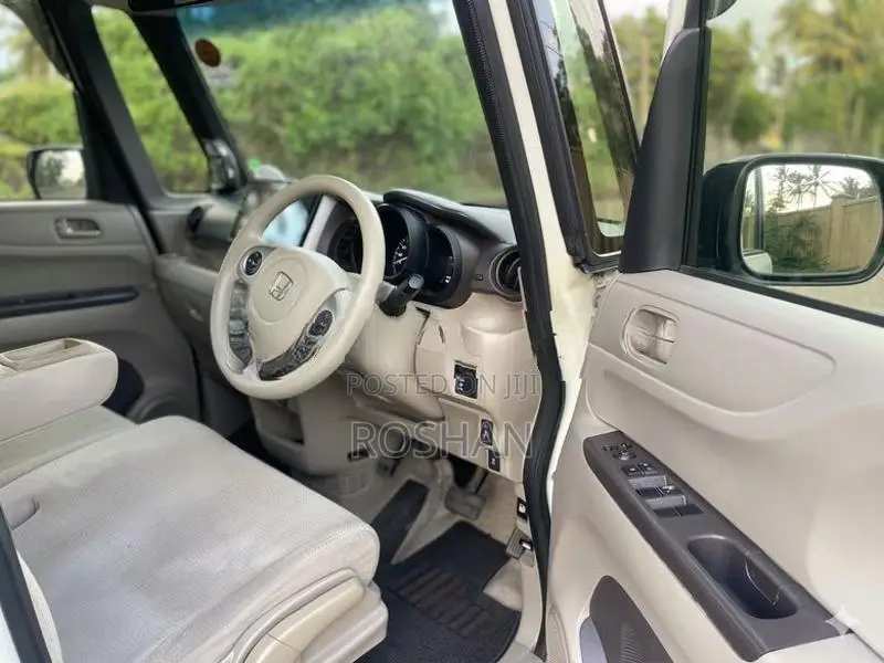 Honda N-Box 2015