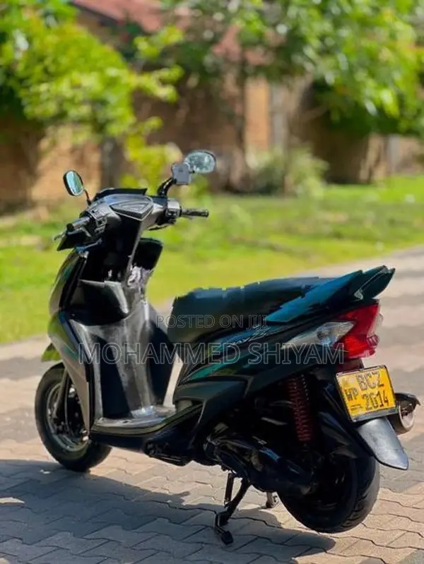 Yamaha Ray 2015