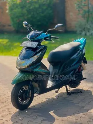 Yamaha Ray 2015