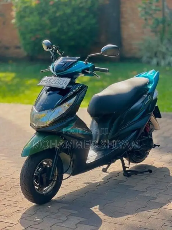 Yamaha Ray 2015