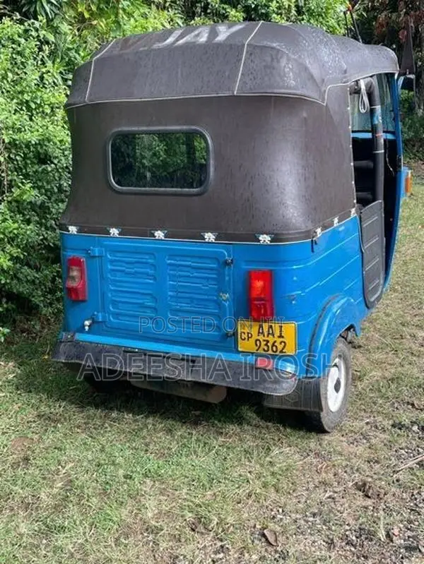 Bajaj RE 2013