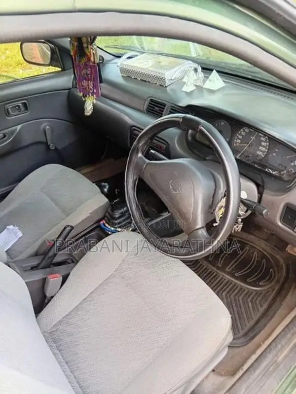 Nissan Sunny Trim 1998