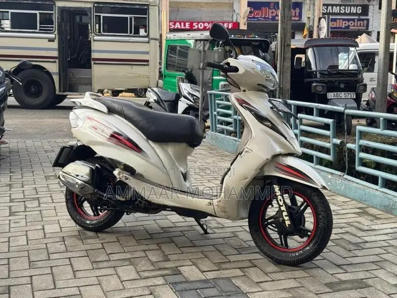 TVS Wego 110 2017