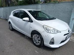 Toyota Aqua 2013