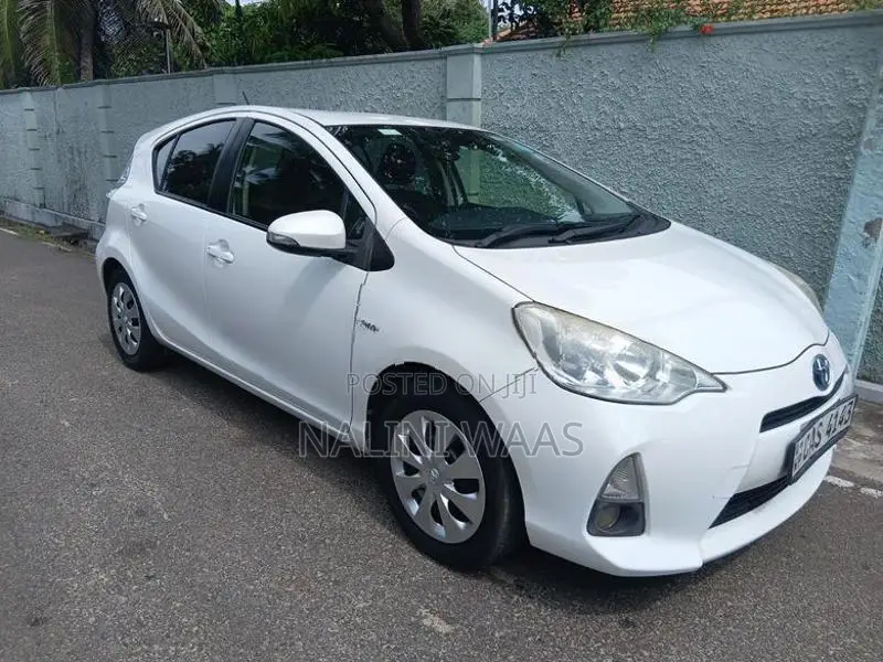 Toyota Aqua 2013