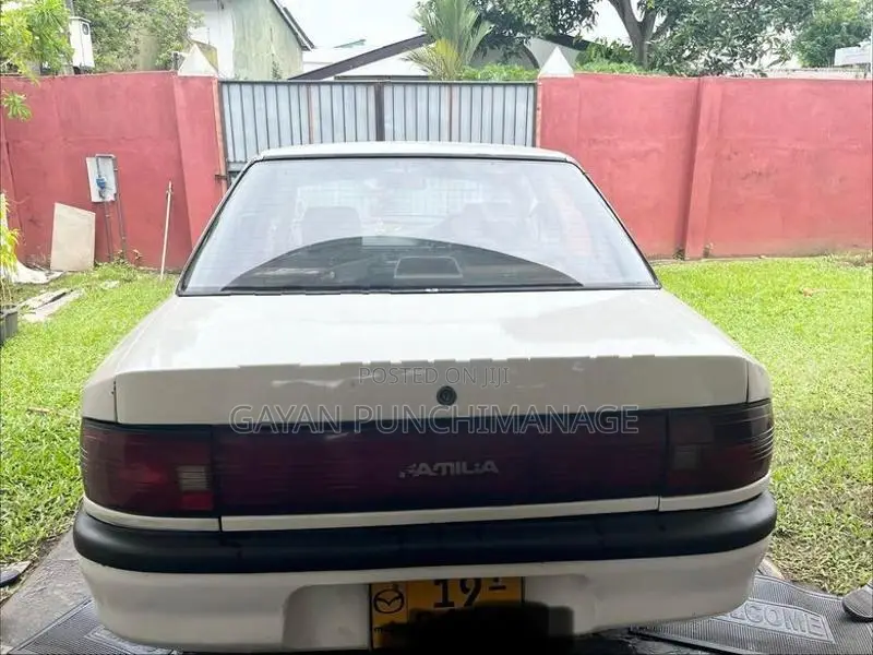 Mazda Familia 1994