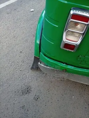 Bajaj RE 2016