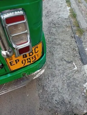 Bajaj RE 2016