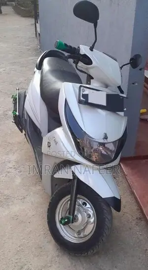 Yamaha Ray ZR 2010