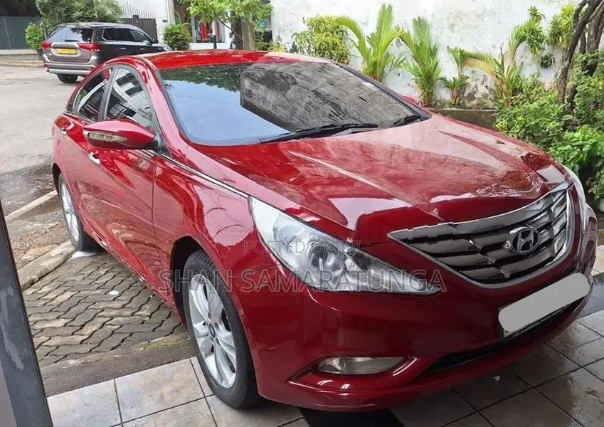 Hyundai Sonata 2011