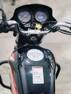 Hero HF Deluxe 2002