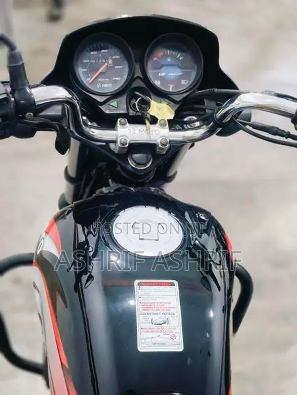 Hero HF Deluxe 2002