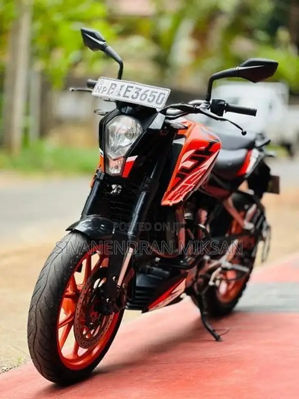 KTM Duke 125 orange 2020