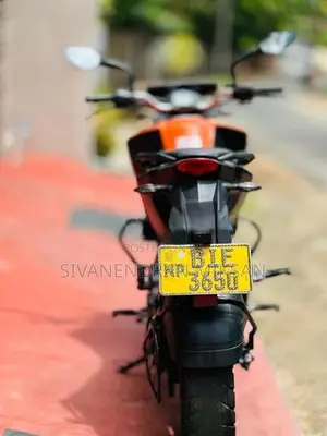 KTM Duke 125 orange 2020