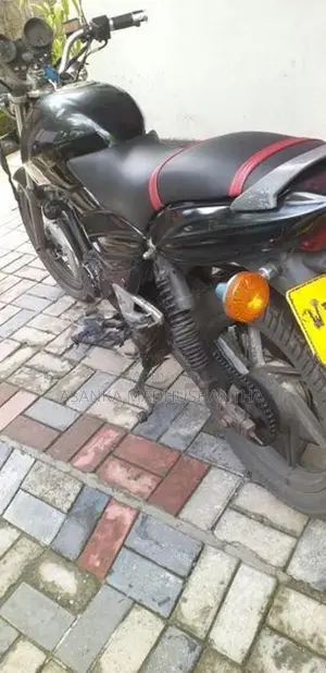 Bajaj Pulsar 180 2006