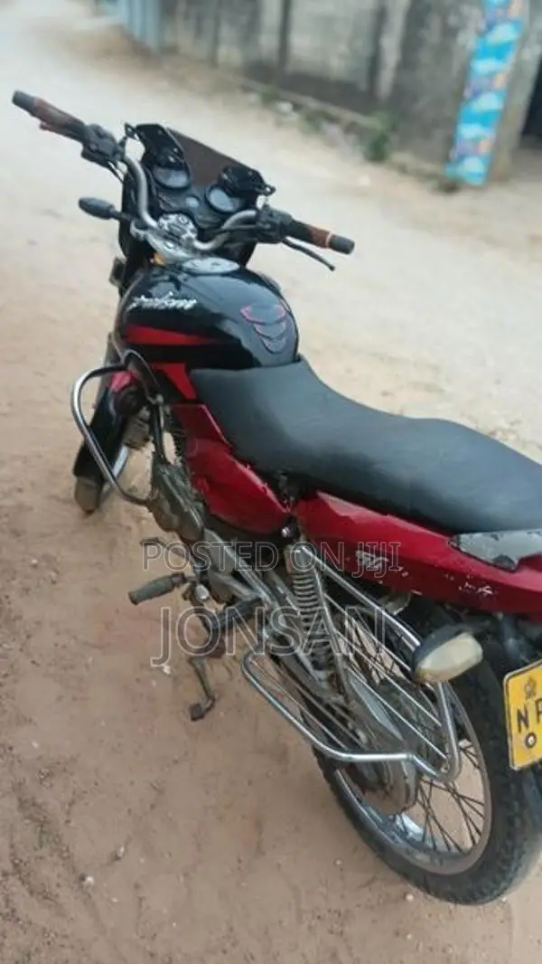 Bajaj Pulsar 150 2004