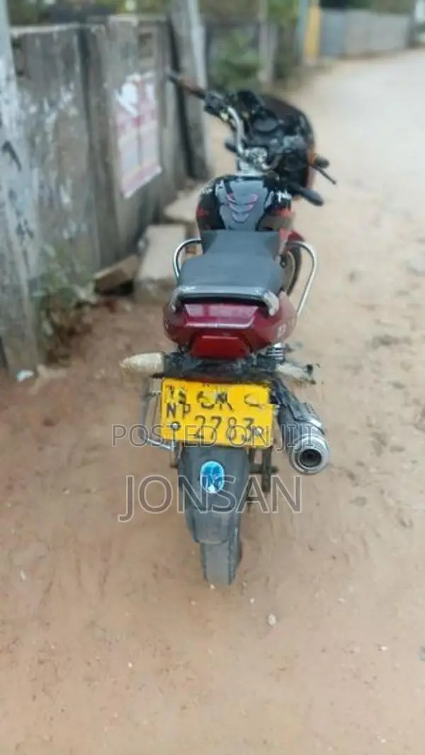 Bajaj Pulsar 150 2004