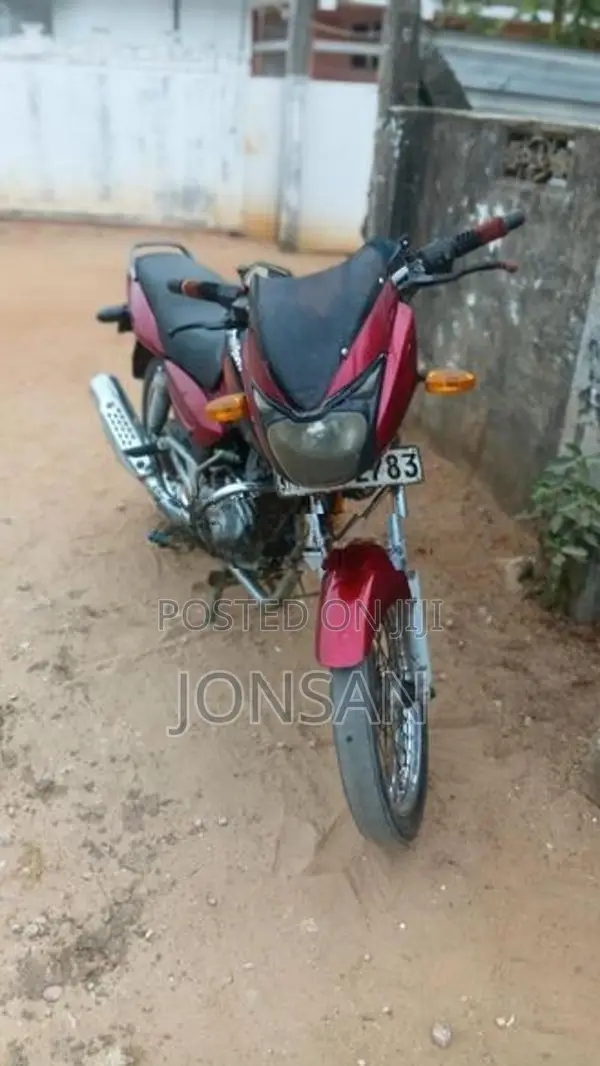 Bajaj Pulsar 150 2004