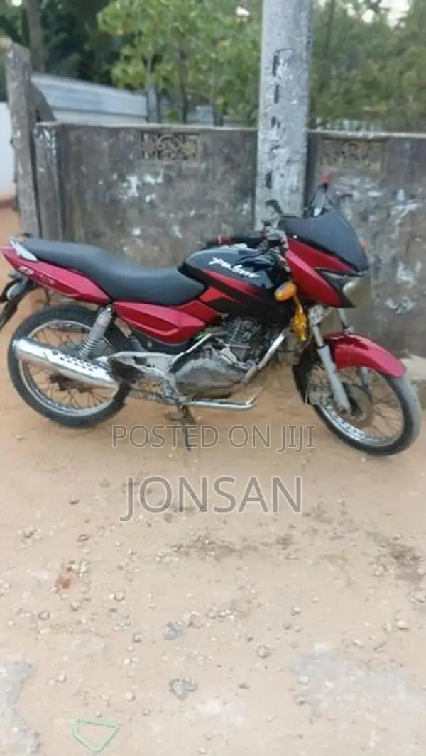 Bajaj Pulsar 150 2004