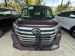 Toyota Roomy Custom G 2023