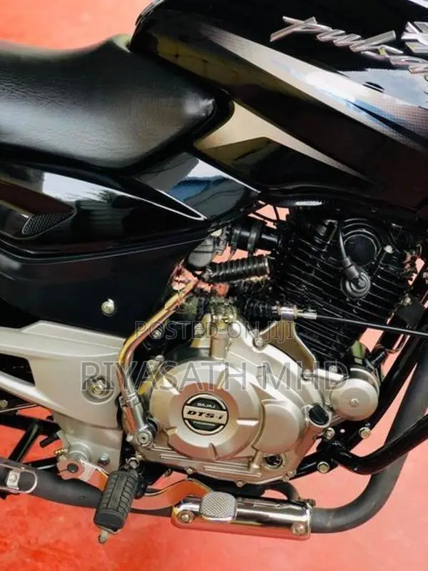 Bajaj Pulsar 150 UG4 2016