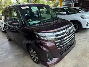 Toyota Roomy Custom G 2023