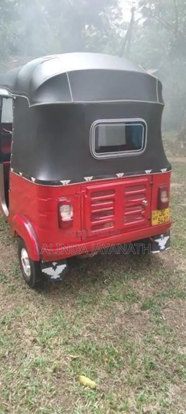 Bajaj RE 2004