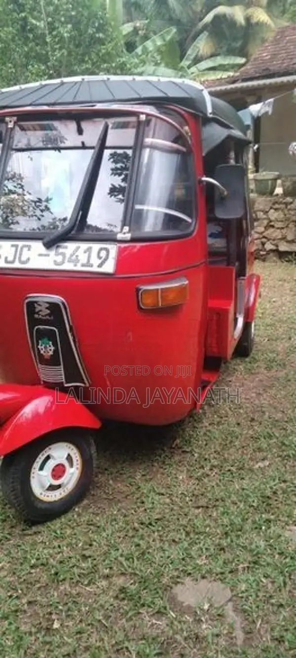 Bajaj RE 2004